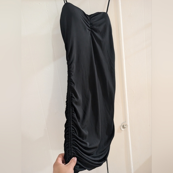ELH Studio Black Dress with Ruched Design - Picture 4 of 9